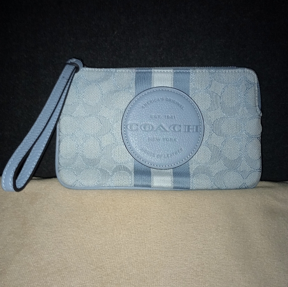 SOLD Coach Dempsey Large Corner Zip wristlet With Patch and Stripe - Picture 7 of 10